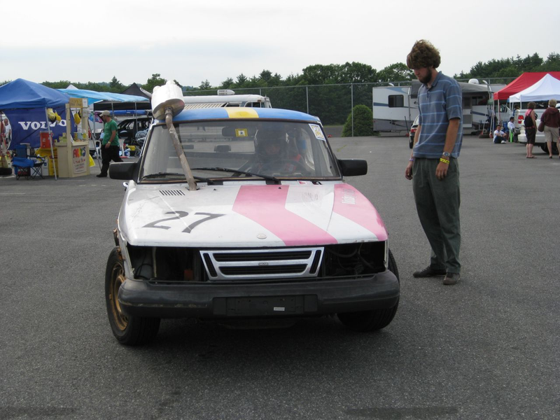 Illustration for article titled The 24 Hours Of LeMons New England 2009 Über Gallery, Part 2